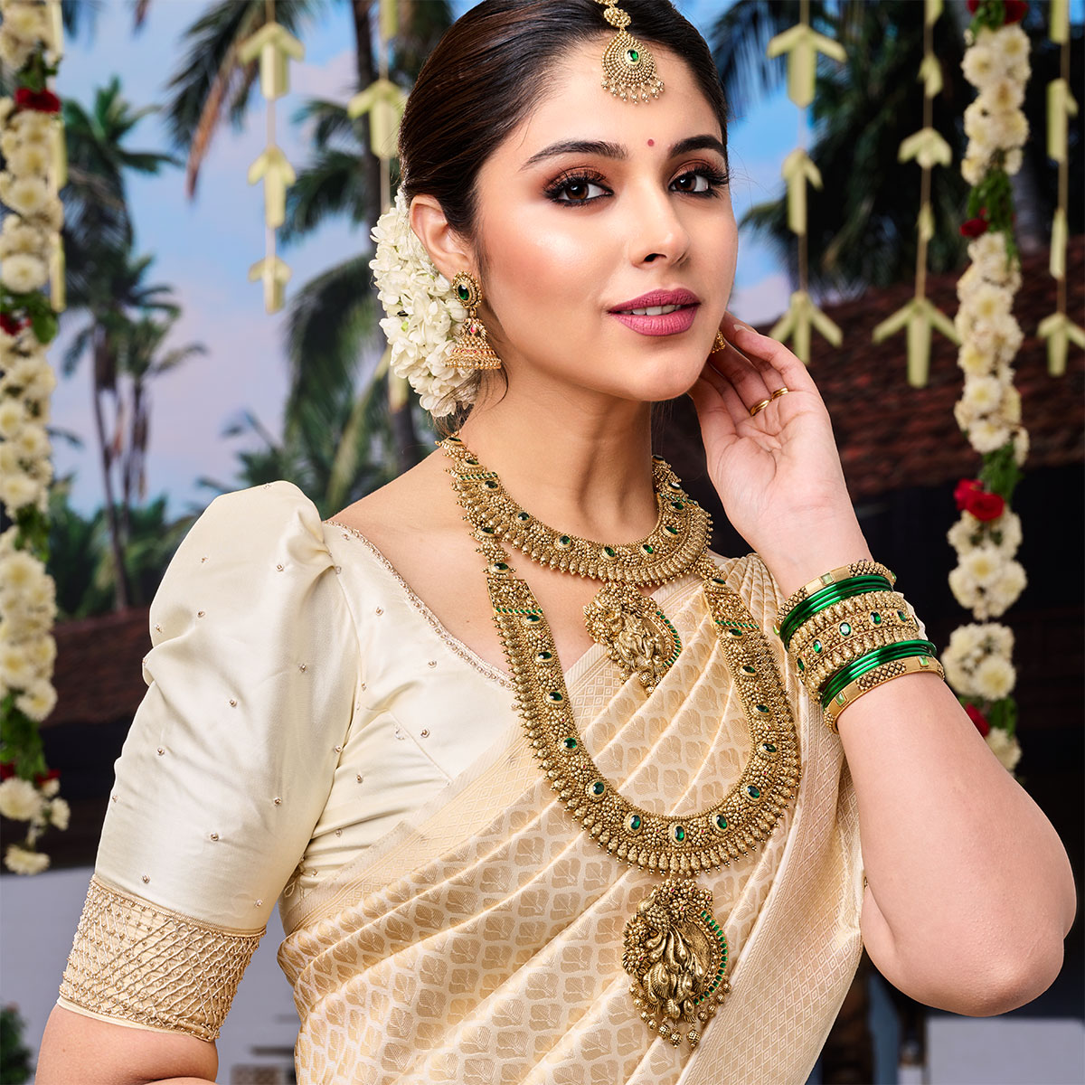 Joyalukkas bridal necklace collection with deals price